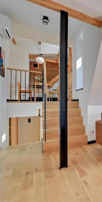 3-Level Apartment With A View Of St Mary'S Basilica By Downtown Apartments Gdansk Bagian luar foto